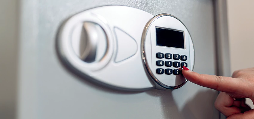 Jewelry Safe Cracking in Huron, California